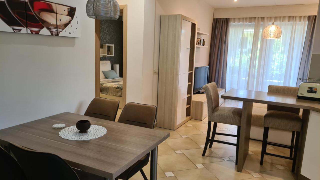 Villa Amalia Apartments Malinska Eksteriør bilde