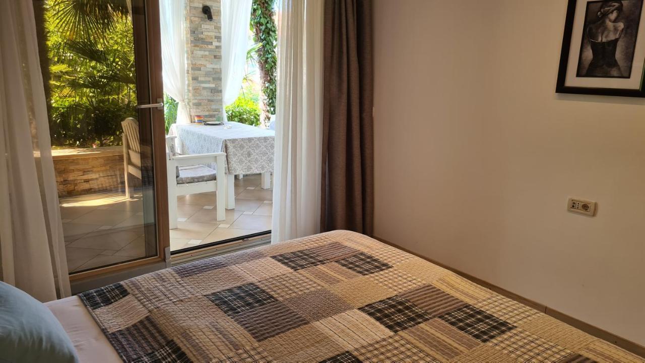 Villa Amalia Apartments Malinska Eksteriør bilde